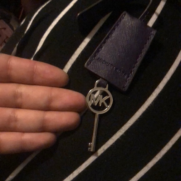 Sold - Picture 4 of 5